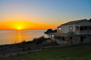 Beachfront House Tolis - Pelekas Beach